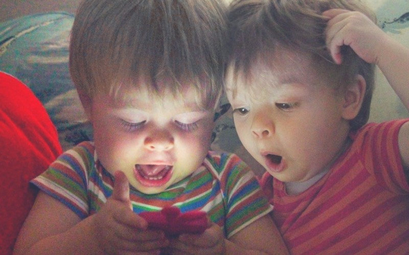 تطبيقات مناسبة للاطفال بدلًا من الانزلاق إلى مستنقع السوشل ميديا