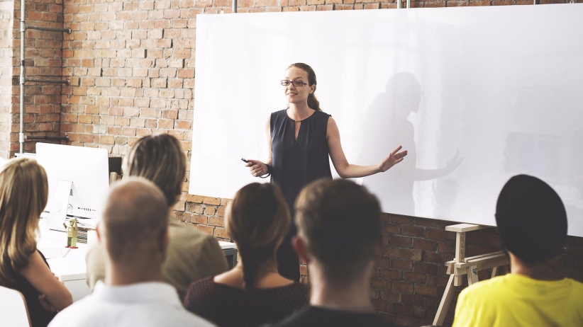 4 Ways to Guide Your Employees Toward Empowered Decisions 4 Ways to Guide Your Employees Toward Empowered Decisions