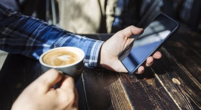 Are Your Communications Secure? 3 No Brainer Tips to Protect Your Smartphone from Hackers Are Your Communications Secure? 3 No Brainer Tips to Protect Your Smartphone from Hackers